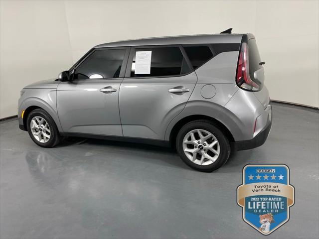 2023 kia soul lx