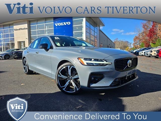 2023 volvo s60 b5 ultimate dark theme