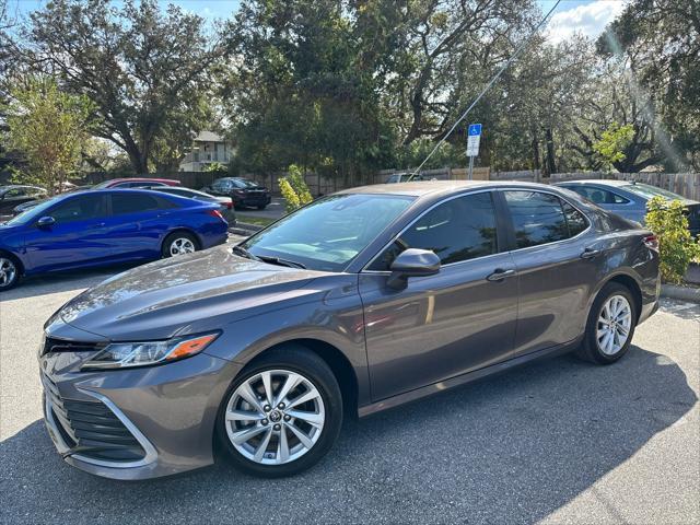 2021 toyota camry le
