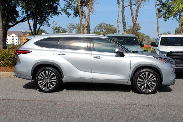 2021 toyota highlander platinum