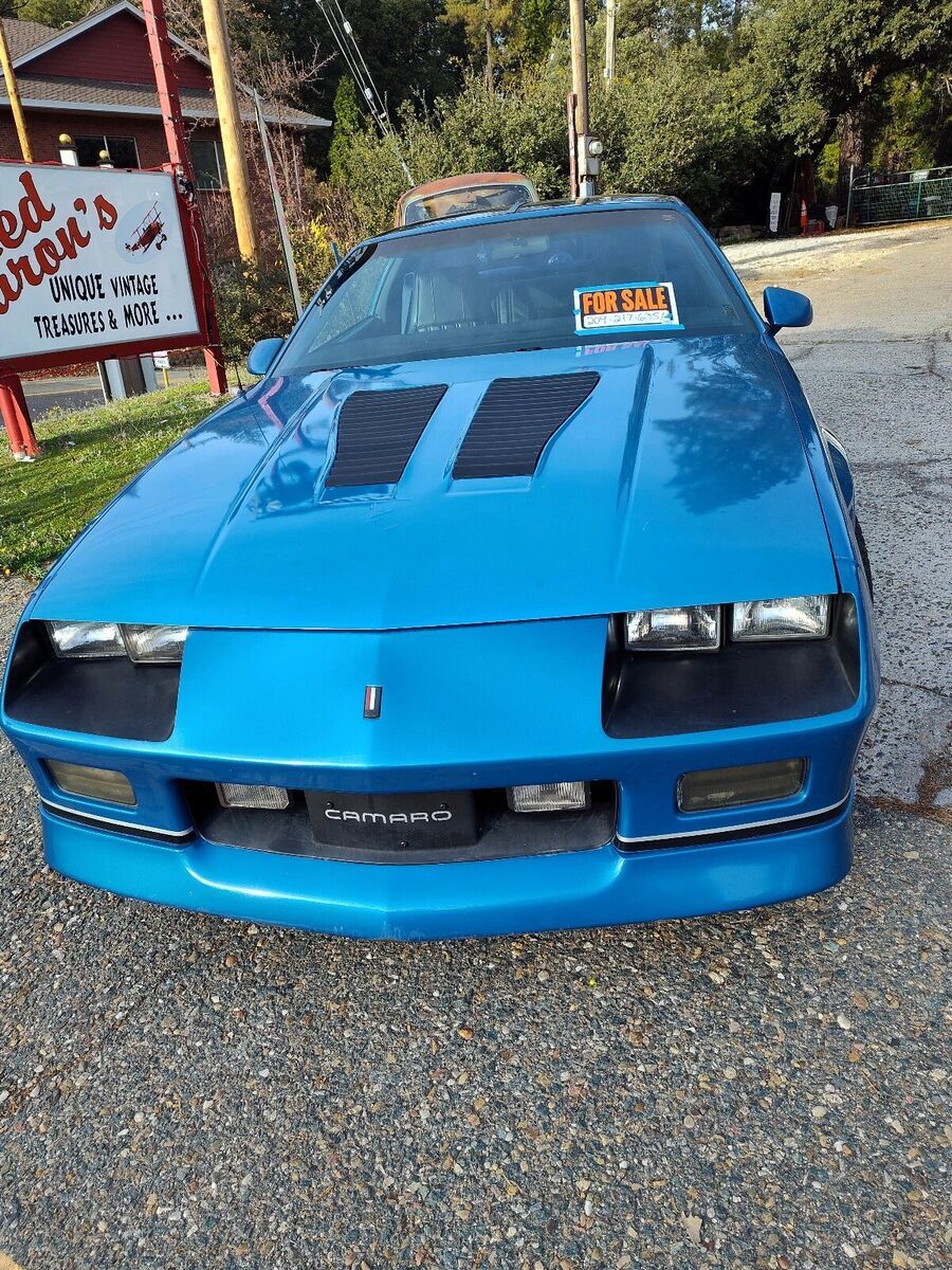 1985 chevrolet camaro coupe blue rwd manual