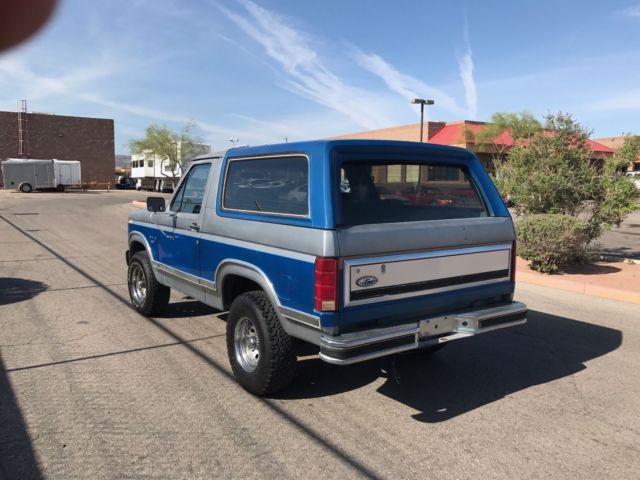 1985 ford bronco xlt 2-door 4x4