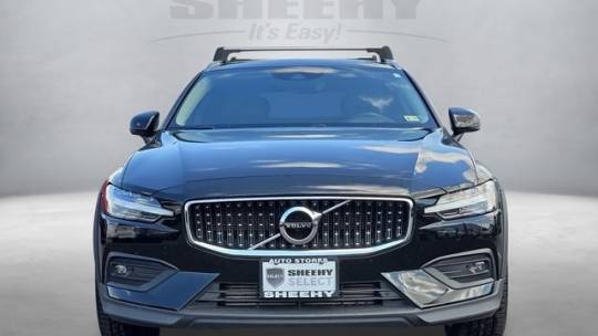 2022 volvo v60 cross country t5