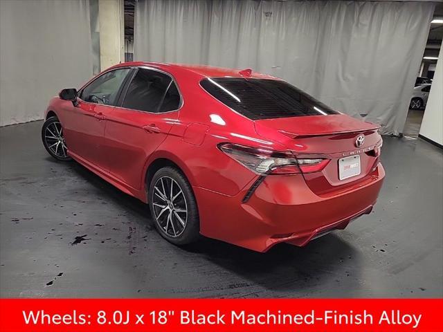 2021 toyota camry se