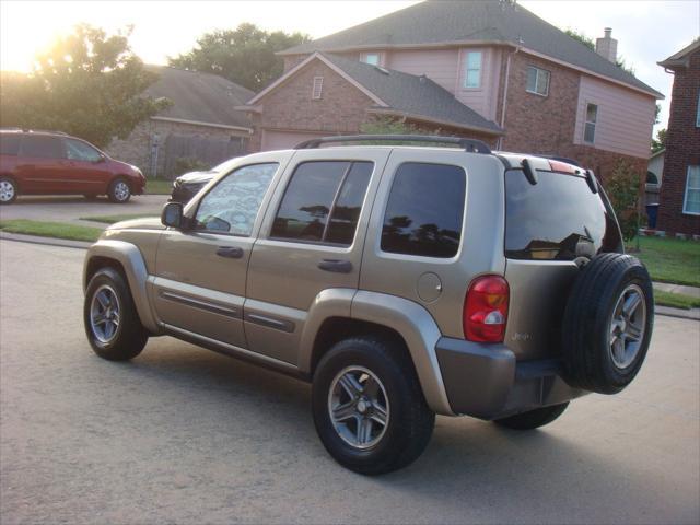 2004 jeep liberty sport