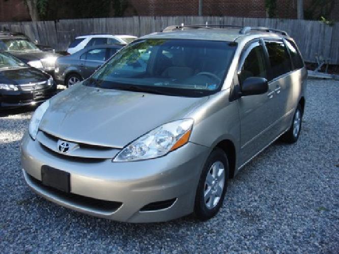 2009 toyota sienna ce in setauket, ny