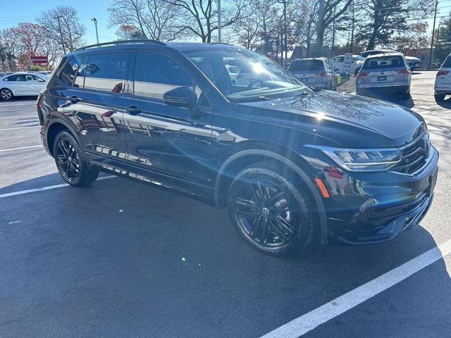 2022 volkswagen tiguan 2.0t se r-line black
