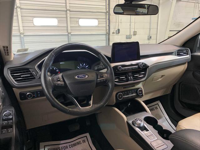 2020 ford escape sel