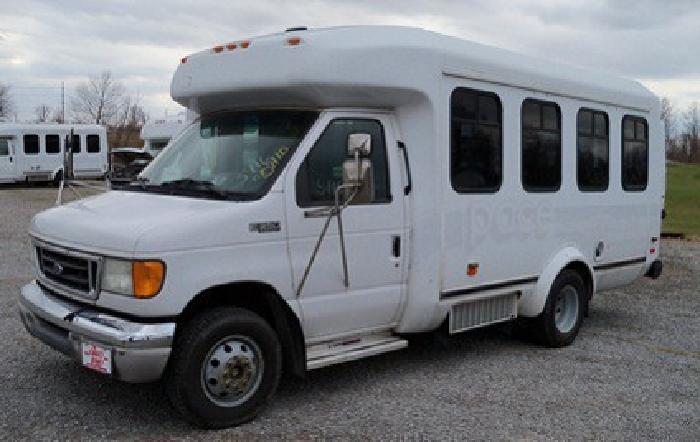 2003 ford e350 14 psg shuttle bus in bellefontaine, oh