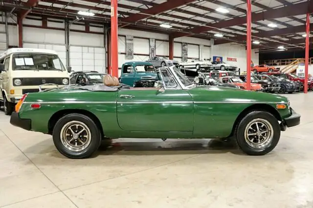 1977 mg b convertible 41733 miles brooklands green convertible 1.8l inline-4 4-s