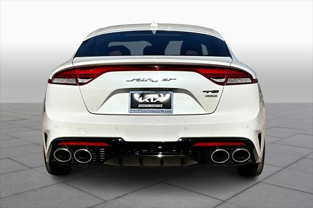 2022 kia stinger gt-line