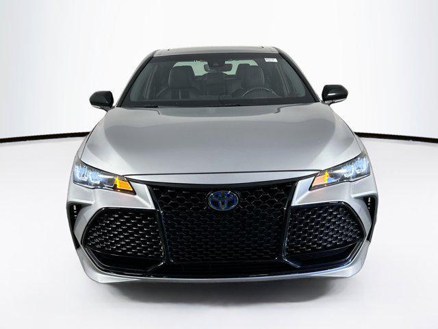2022 toyota avalon hybrid xse