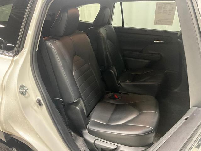2020 toyota highlander hybrid xle