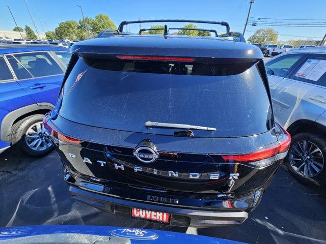 2023 nissan pathfinder sv