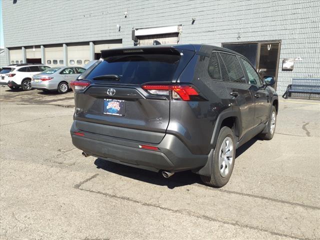 2022 toyota rav4 le