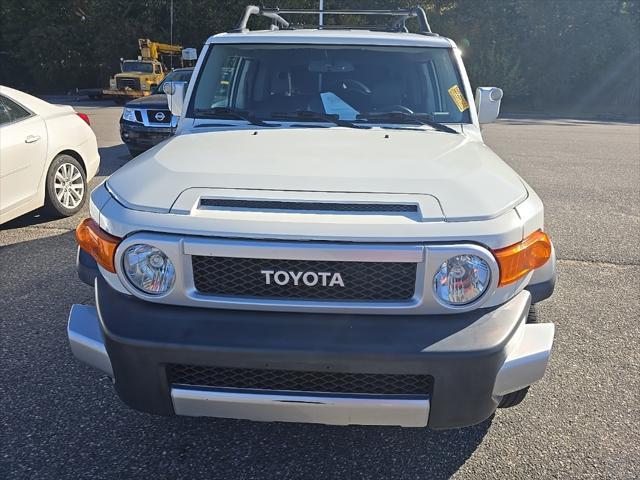 2014 toyota fj cruiser base
