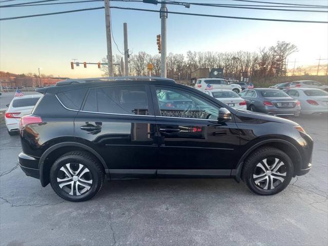 2017 toyota rav4 le