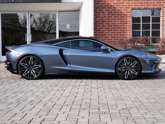 2022 mclaren gt base