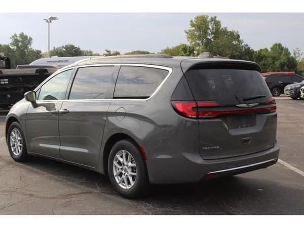 2022 chrysler pacifica in chicago, illinois