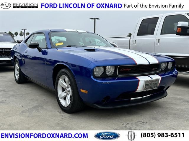 2012 dodge challenger sxt