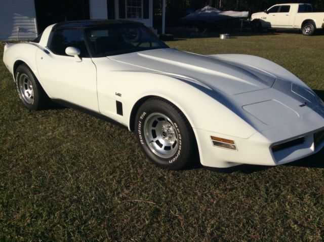 1980 chevrolet corvette l-82 24555 miles white coupe automatic