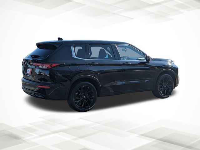 2022 mitsubishi outlander black edition