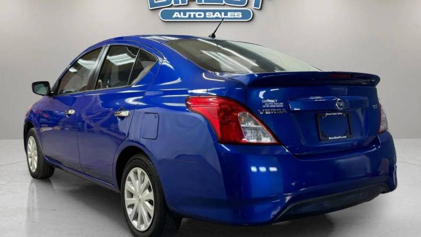2017 nissan versa