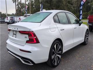 2022 Volvo S60 b5 momentum