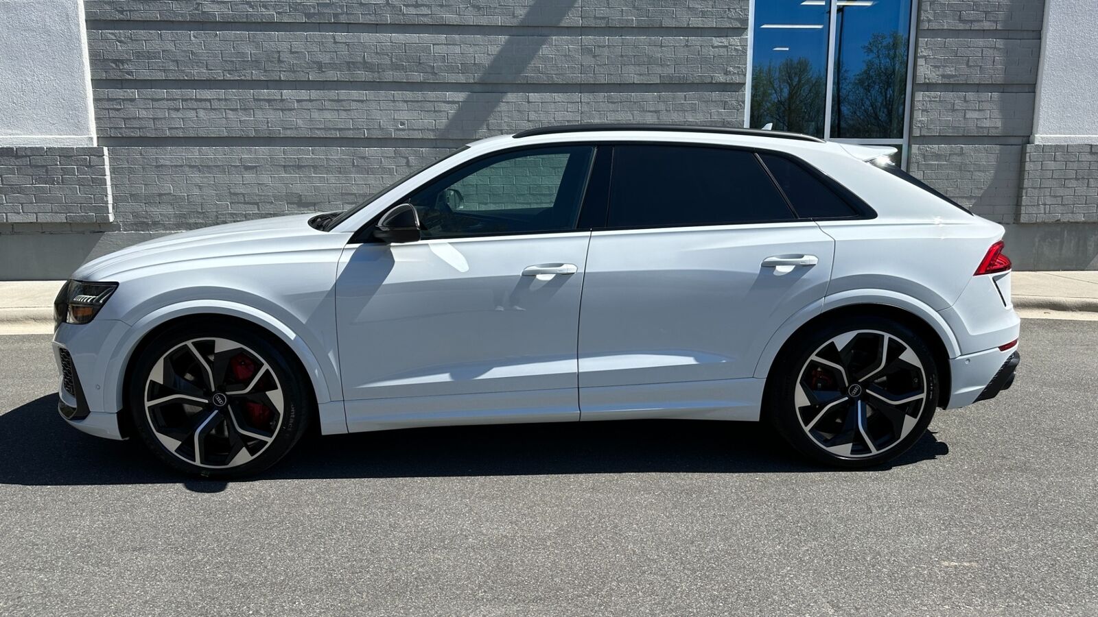 2021 audi rs q8 bang & olufsen sound / carbon optic pkg / luxury p