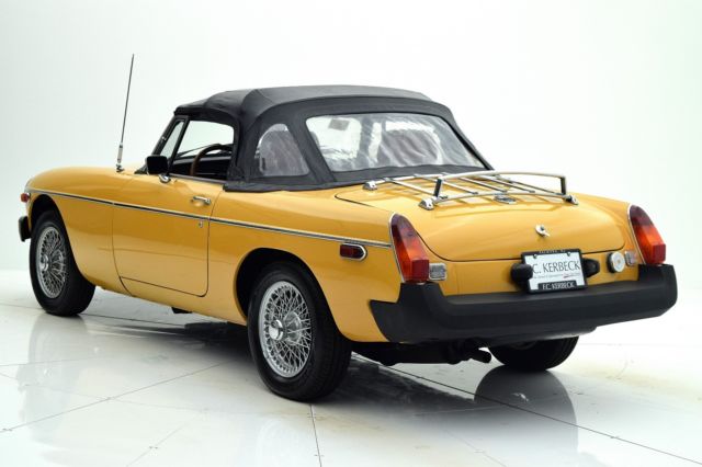 1977 mg convertible classic car