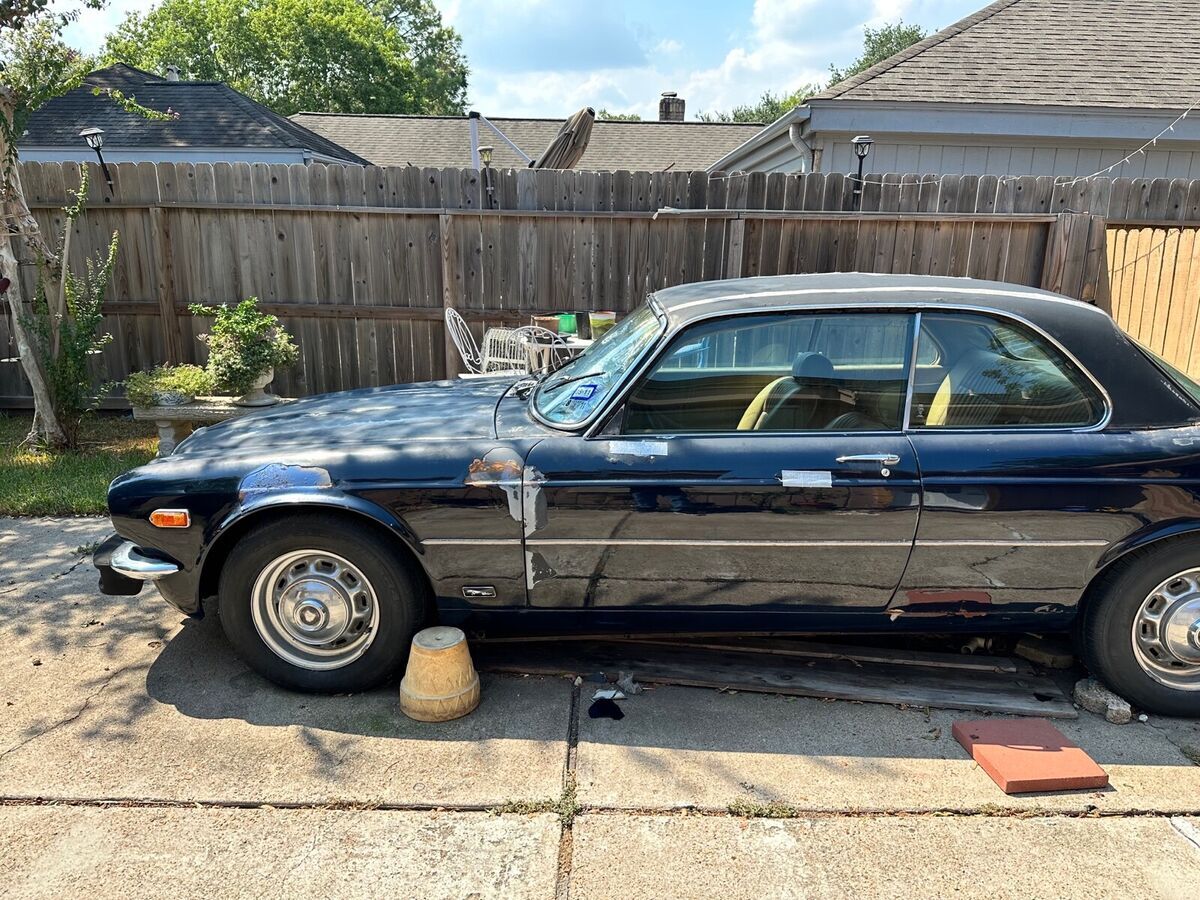 1976 jaguar xj6 coupe blue rwd automatic c