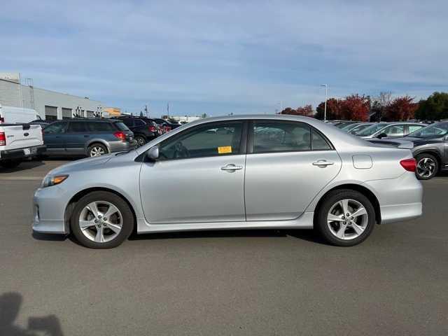 2013 toyota corolla s