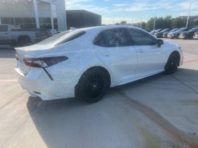 2022 toyota camry hybrid xse