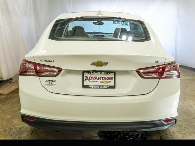 2022 chevrolet malibu fwd lt