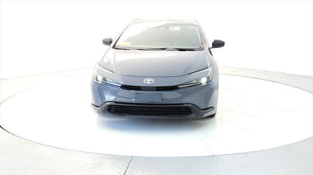 2023 toyota prius le