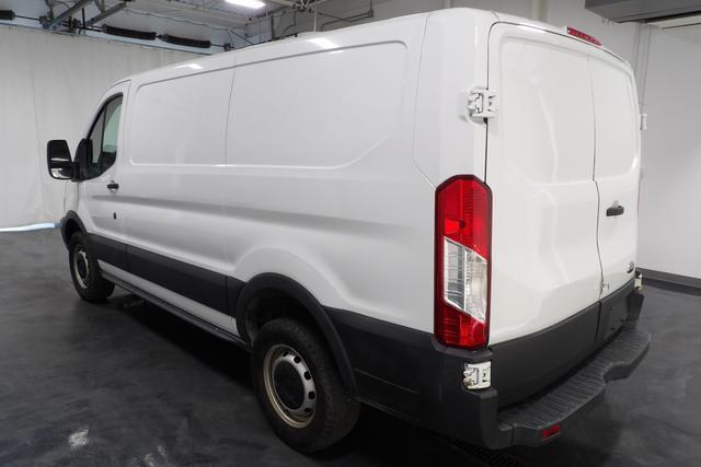2015 ford transit-250 base