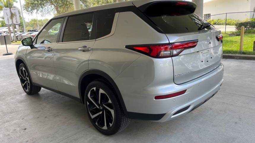 2023 mitsubishi outlander se