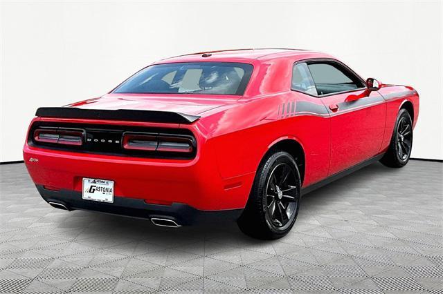 2023 dodge challenger sxt