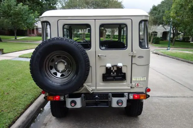 1981 toyota landcruiser fj40, frame off restored,beautiful and stunning looking!