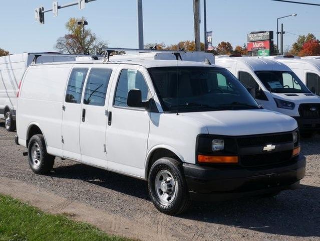 2017 chevrolet express 2500 work van