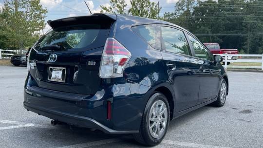 2017 Toyota Prius v (+) 5 door