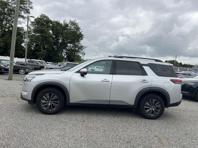 2022 nissan pathfinder sv
