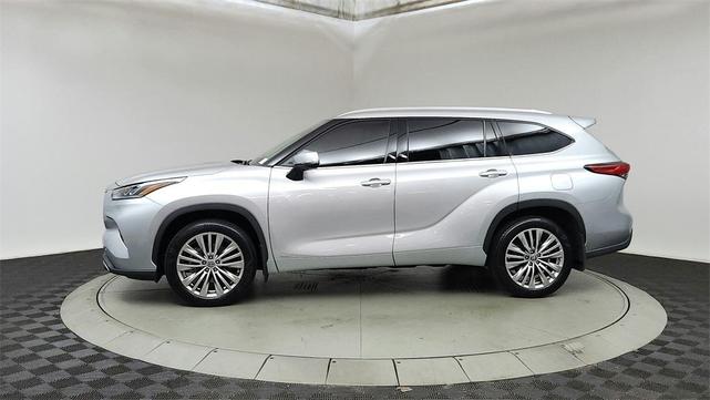 2022 toyota highlander hybrid platinum