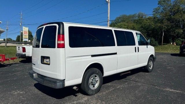 2009 chevrolet express 3500 ls extended wagon