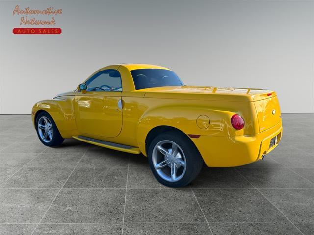 2004 chevrolet ssr ls 2dr regular cab convertible rwd sb
