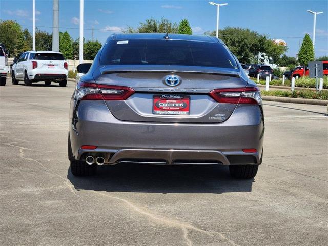 2024 toyota camry hybrid xse