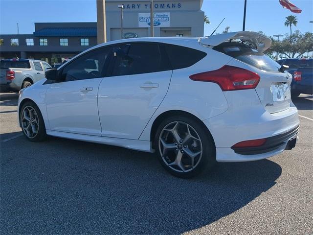 2018 ford focus st base