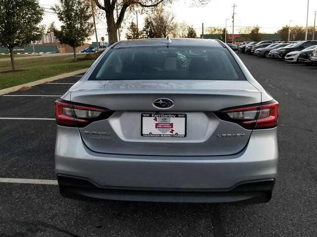 2022 subaru legacy premium