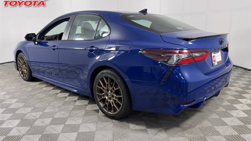 2023 toyota camry se