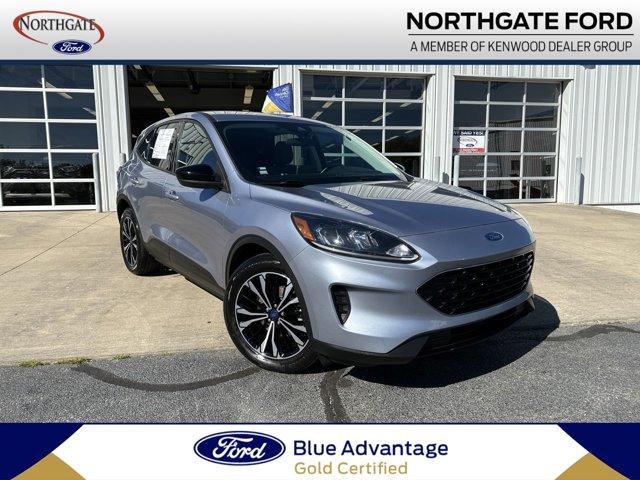 2022 ford escape se